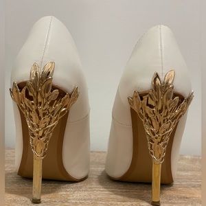 White Cinderella Pumps - size 7.5